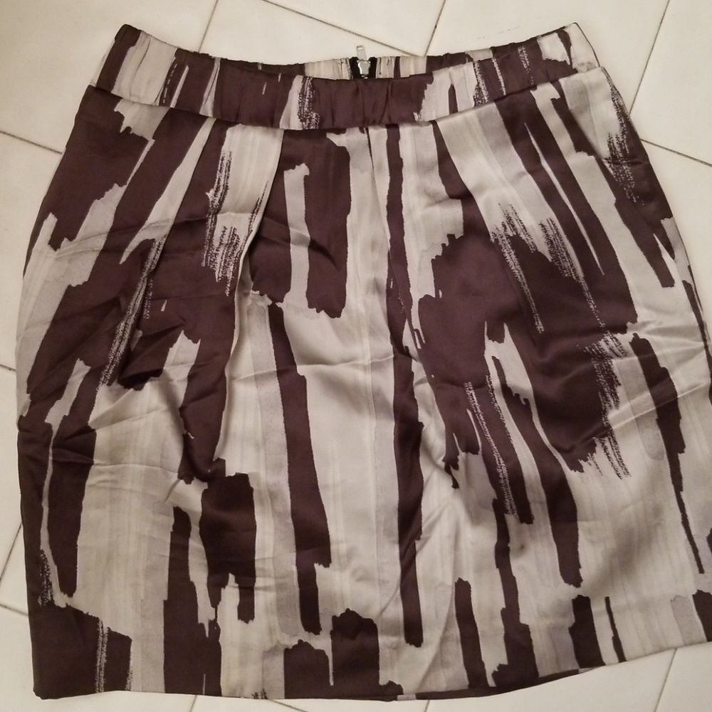 Skirt - Picture 2 of 3